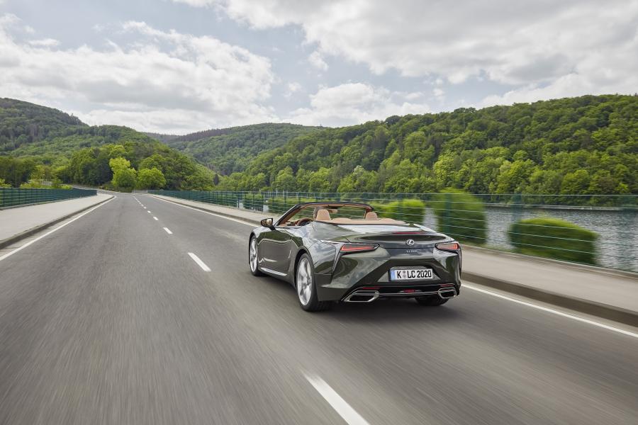  Lexus LC500 Convertible 2020 года  (WW) (фото 9 из 17)